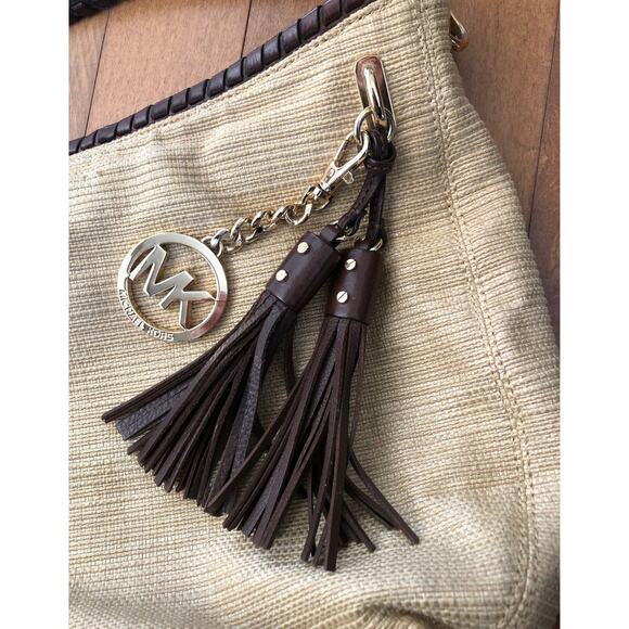 Michael Kors Bennet Straw Hobo Shoulder bag With gold accents & tassel - Picture 4 of 12